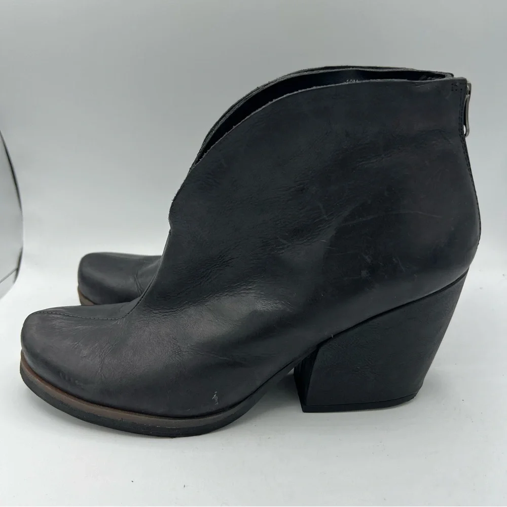 Korks Shamira Leather Ankle Boot Womens 10M‎ Black Chunky Heel Cutout Back Zip